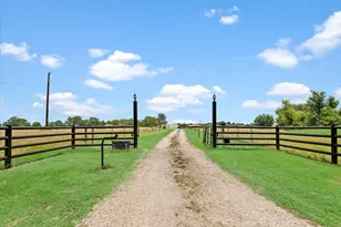 1668 County Rd 324, Navasota, TX 77868 - Photo 1