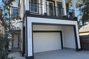 1321 Alexander St, Houston, TX 77008 - Photo 1