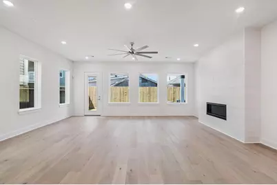 1321 Alexander Street, Houston, TX 77008 - Photo 10