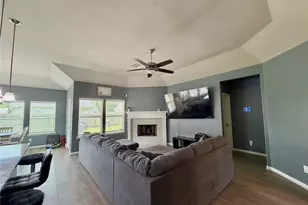 315 Woodhaven Dr, West Columbia, TX 77486 - Photo 2