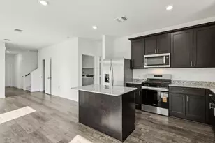 311 Ruby Frd Dr, Baytown, TX 77523 - Photo 10