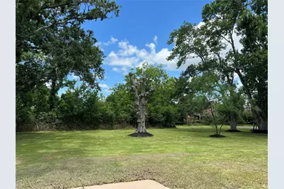 5 Colony Drive, Angleton, TX 77515 - Photo 32