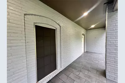 5 Colony Drive, Angleton, TX 77515 - Photo 2