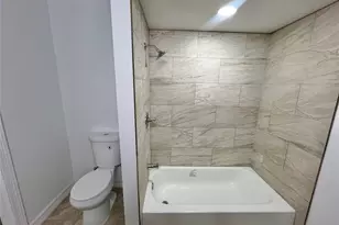 5 Colony Dr, Angleton, TX 77515 - Photo 10