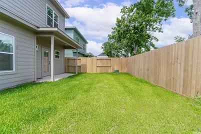 207 Dipping Stream Street, Houston, TX 77076 - Photo 12
