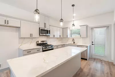 207 Dipping Stream Street, Houston, TX 77076 - Photo 4