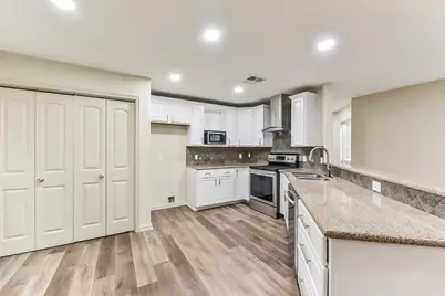 3816 Brandt Street, Houston, TX 77006 - Photo 14