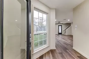 3816 Brandt St, Houston, TX 77006 - Photo 2