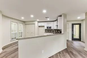 3816 Brandt St, Houston, TX 77006 - Photo 14