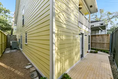 3816 Brandt Street, Houston, TX 77006 - Photo 8