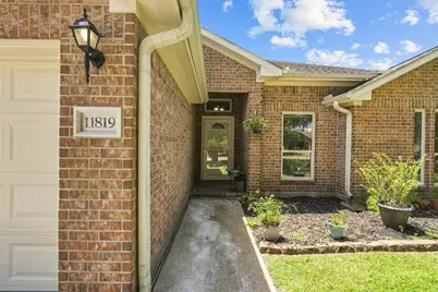 11819 Santa Fe Trail, Santa Fe, TX 77510 - Photo 2