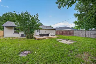 5719 Southwind St, Houston, TX 77033 - Photo 32