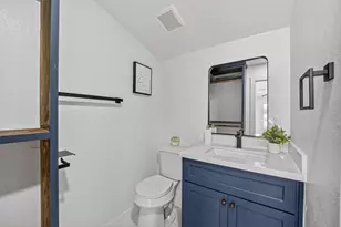 5719 Southwind St, Houston, TX 77033 - Photo 18