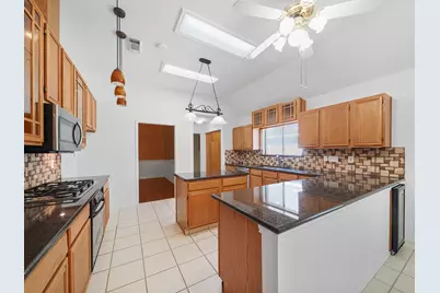2711 N Peach Hollow Circle, Pearland, TX 77584 - Photo 12