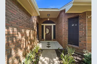 2711 N Peach Hollow Circle, Pearland, TX 77584 - Photo 2