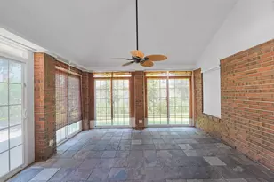 2711 N Peach Hollow Cir, Pearland, TX 77584 - Photo 30