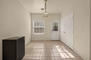 10106 Gil Jr Ln, Houston, TX 77075 - Photo 6