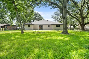 15 N Amburn Rd, Texas City, TX 77591 - Photo 16