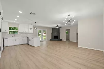 15 N Amburn Road, Texas City, TX 77591 - Photo 4