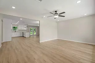 15 N Amburn Rd, Texas City, TX 77591 - Photo 2