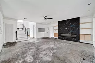 8102 Ashley Cir Dr N, Houston, TX 77071 - Photo 10