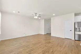 4033 Starbright St, Houston, TX 77018 - Photo 8