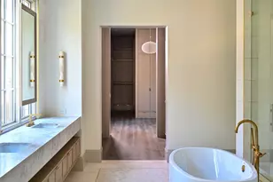 11710 Wendover Ln, Houston, TX 77024 - Photo 26