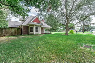 2245 N Austin Avenue, Pearland, TX 77581 - Photo 4