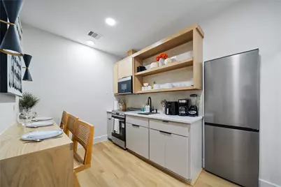 4704 Park Drive #4, Houston, TX 77023 - Photo 12