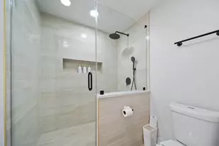 4704 Park Dr, Houston, TX 77023 - Photo 16