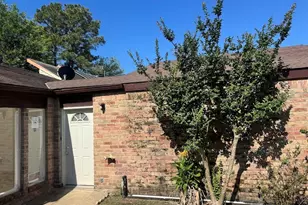 11539 Bellerive Dr, Houston, TX 77072 - Photo 2