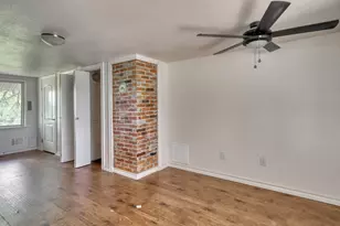 4 W Manning St, Madisonville, TX 77864 - Photo 20