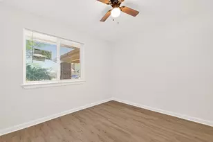 8306 Wayward Rd, Houston, TX 77064 - Photo 20