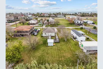 2331 Rue De Lafitte Drive, Dickinson, TX 77539 - Photo 4