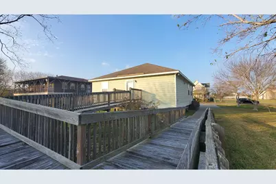 2331 Rue De Lafitte Drive, Dickinson, TX 77539 - Photo 4