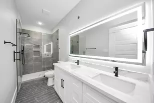 216 San Jacinto St, La Porte, TX 77571 - Photo 32