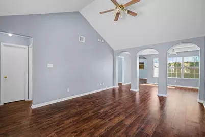 12610 Rio Bravo Street, Rosharon, TX 77583 - Photo 8