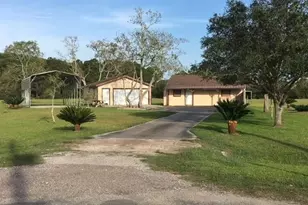 5307 Tree Point Rd, Santa Fe, TX 77510 - Photo 1