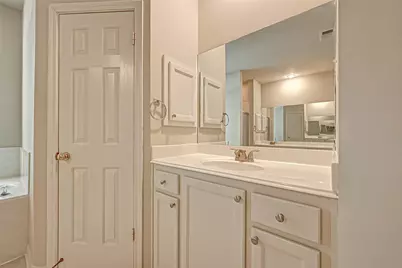 12419 Shadycrest Drive, Houston, TX 77082 - Photo 38