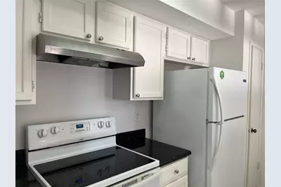 12327 Crest Lake Drive, Houston, TX 77072 - Photo 10