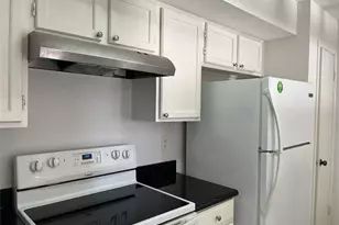 12327 Crest Lake Dr, Houston, TX 77072 - Photo 10