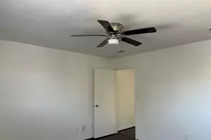 12327 Crest Lake Dr, Houston, TX 77072 - Photo 32