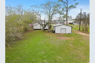 107 Mulberry Street, Hallettsville, TX 77964 - Photo 24