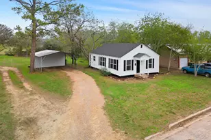 107 Mulberry St, Hallettsville, TX 77964 - Photo 6