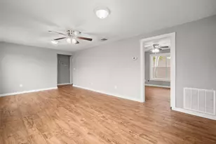 107 Mulberry St, Hallettsville, TX 77964 - Photo 12