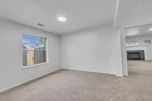 10623 Redwood Dr, Baytown, TX 77523 - Photo 8