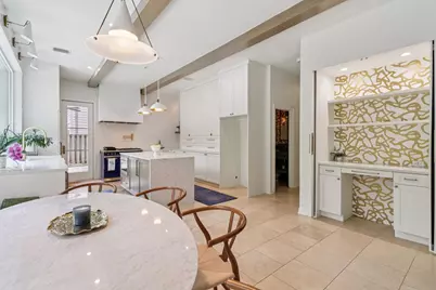 18 Woodmere Place, The Woodlands, TX 77381 - Photo 14