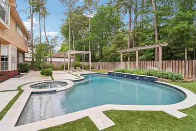 18 Woodmere Place, The Woodlands, TX 77381 - Photo 36