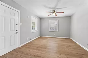 10846 Fairland Dr, Houston, TX 77051 - Photo 2