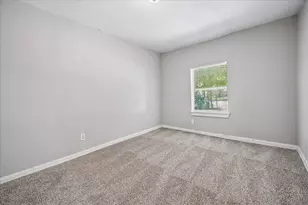 10846 Fairland Dr, Houston, TX 77051 - Photo 10